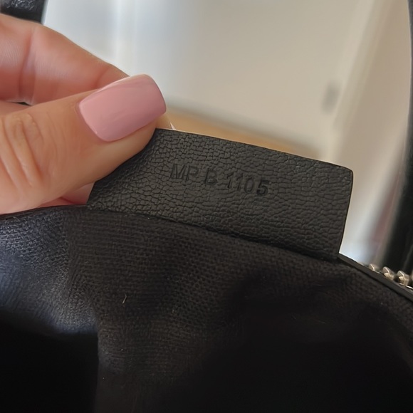 Givenchy Medium Antigona Bag | Black Leather 💘 - Picture 6 of 13